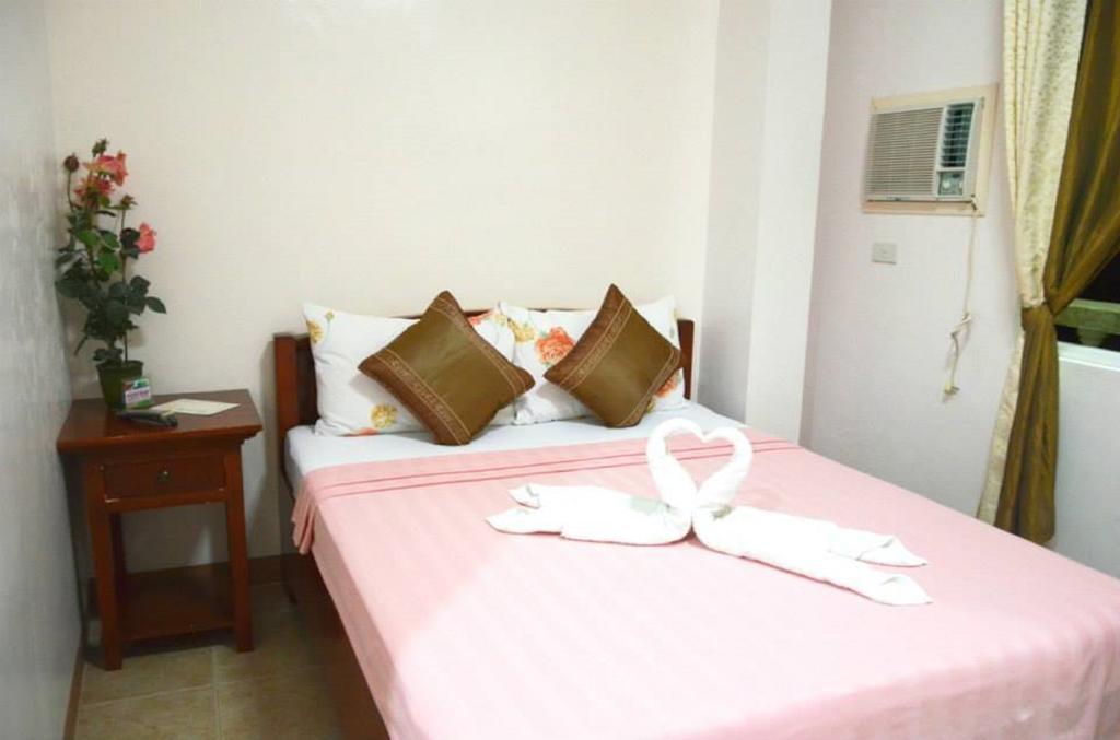 Casa D' Estrella Apartelle Balabag  Δωμάτιο φωτογραφία
