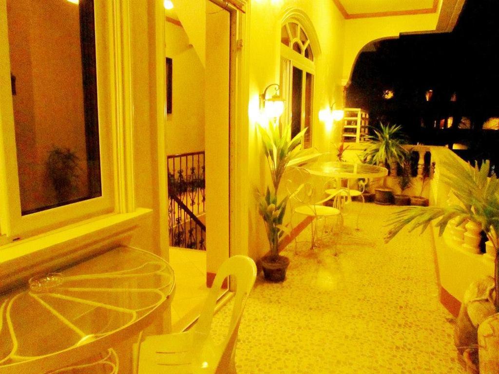 Casa D' Estrella Apartelle Balabag  Εξωτερικό φωτογραφία