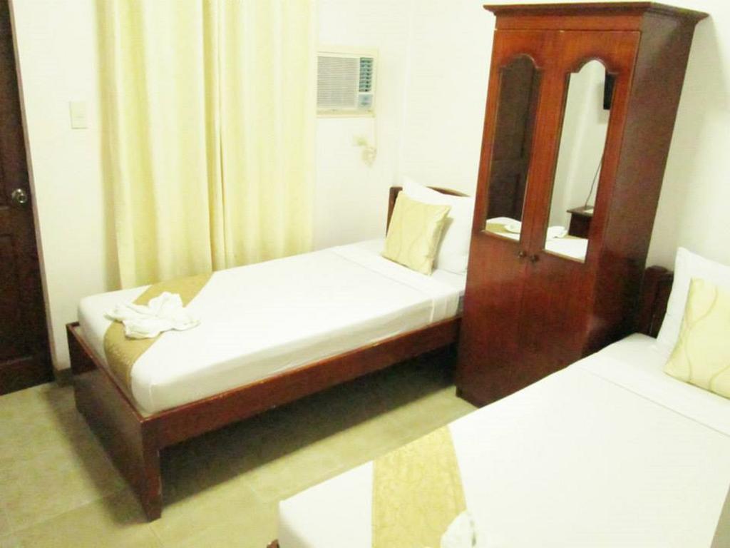 Casa D' Estrella Apartelle Balabag  Δωμάτιο φωτογραφία