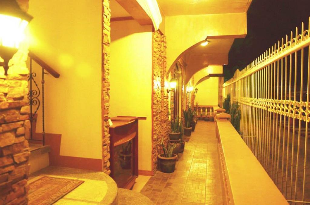 Casa D' Estrella Apartelle Balabag  Εξωτερικό φωτογραφία