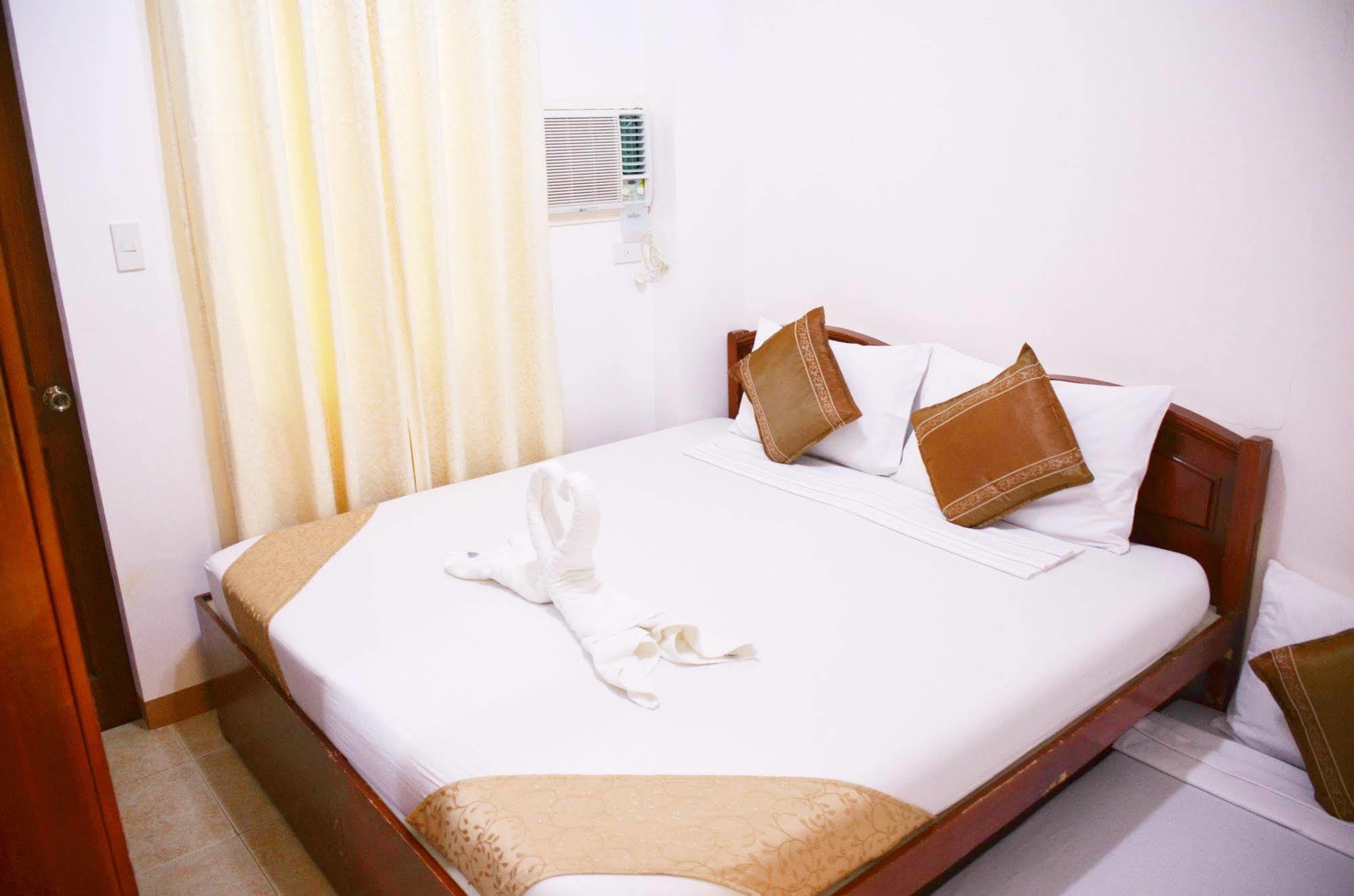 Casa D' Estrella Apartelle Balabag  Εξωτερικό φωτογραφία