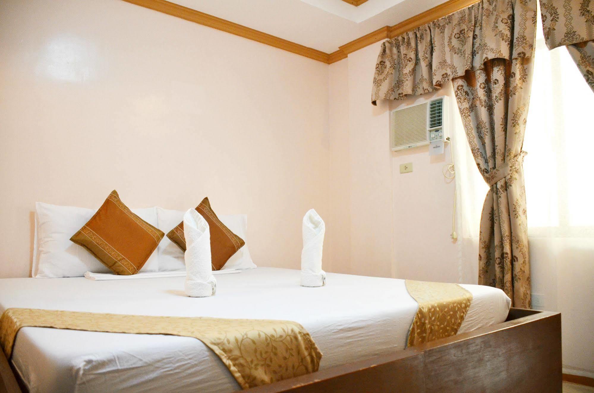 Casa D' Estrella Apartelle Balabag  Εξωτερικό φωτογραφία