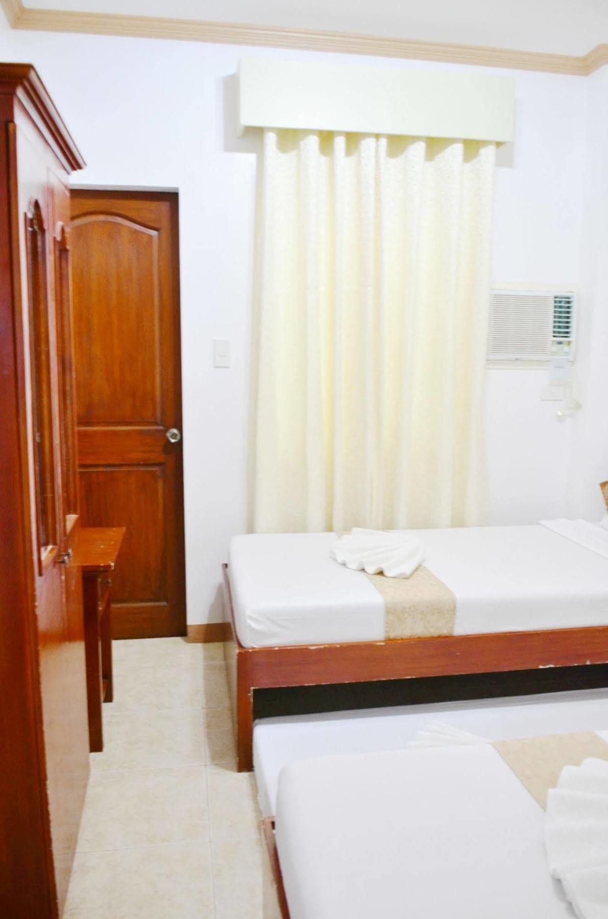 Casa D' Estrella Apartelle Balabag  Εξωτερικό φωτογραφία